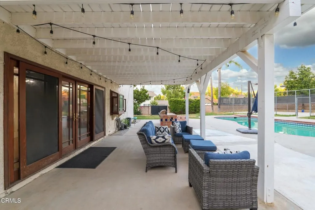 652 Stonebrook Street, Simi Valley, California 93065 home-pic-44